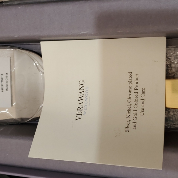 COPY - Vera Wang  Wedgwood Love Knotts Cake serving set - Picture 2 of 4